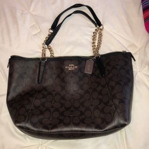 Selling Coach purse! Slightly used! 2 years old